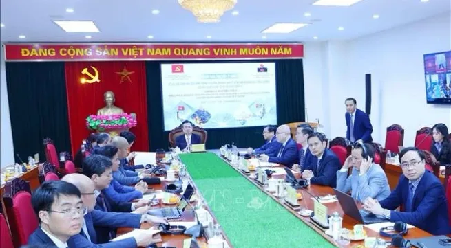 Viet Nam, Cuba exchange theoretical views on Party's leadership in macroeconomic stability