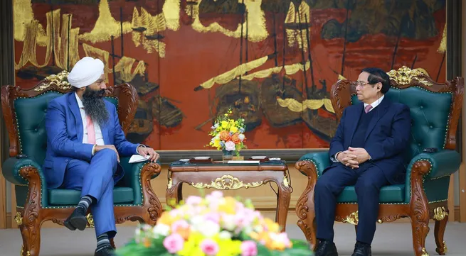 Prime Minister suggests Vietnam, Canada advance new growth drivers