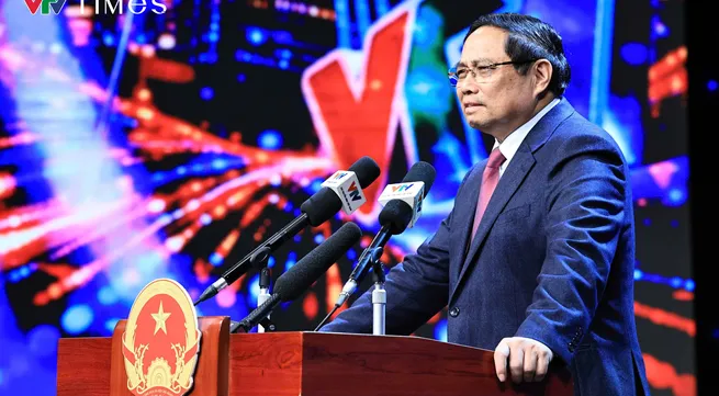 Prime Minister urges VTV to enhance professionalism, worthy of core national media agency