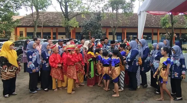 Indonesia launches comprehensive educational reform