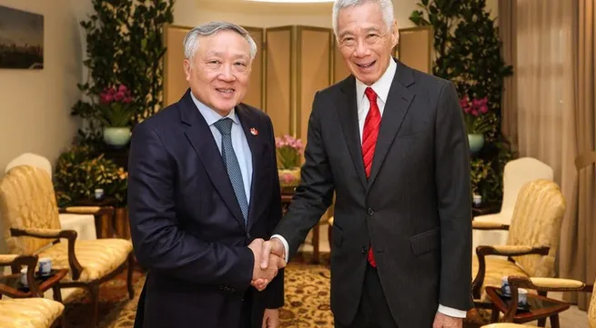 Viet Nam seeks stronger partnership with Singapore