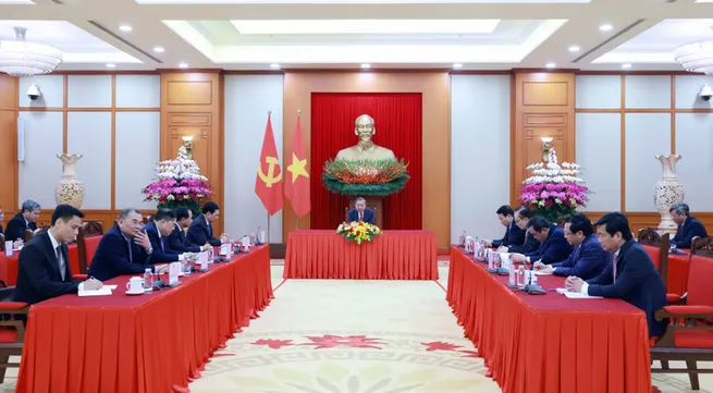 Vietnamese, Cuban Party leaders holds phone talks