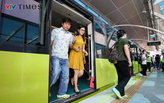 Hanoi metro ridership up over 32% during Tet