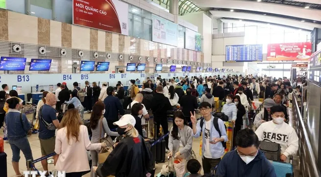 Noi Bai handles over 116,000 passengers on pre-Tet peak day
