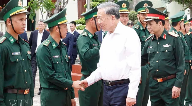 Party chief extends Tet greetings to border guards in Dak Lak province