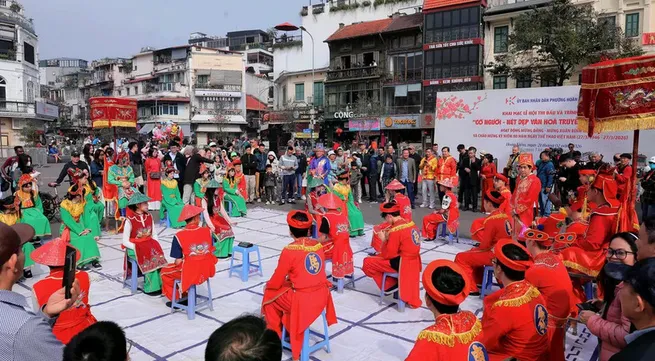 Human chess – A traditional Vietnamese cultural beauty festival opens in Hanoi