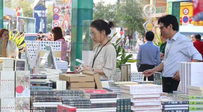 Tet Book Street Festival welcomes Spring with knowledge, renewed thinking
