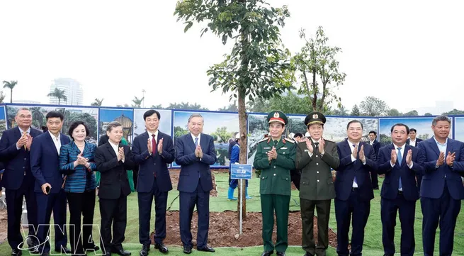 Party leader attends launch of tree planting festival in Hanoi