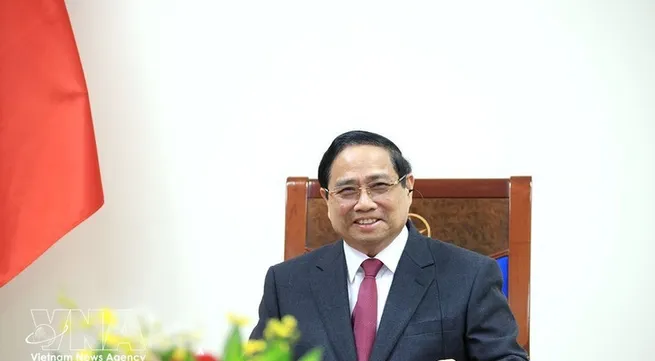 Vietnamese, Singaporean Prime Ministers hold phone talks to deepen bilateral ties