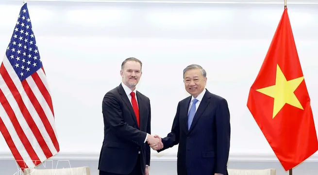 Vietnamese Party chief receives US Trade Representative