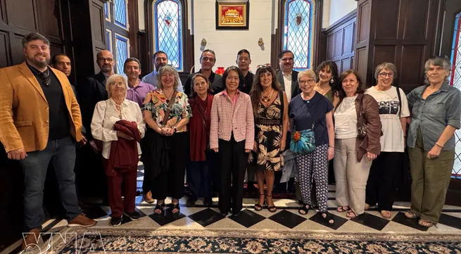 Embassy promoting information about Vietnam in Argentina