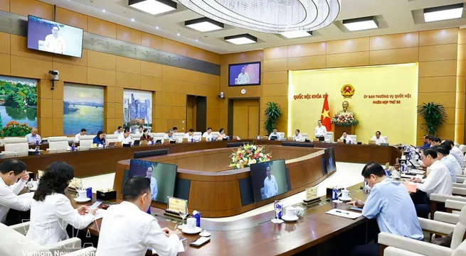 NA Standing Committee urges updated macro scenarios amid rising economic risks