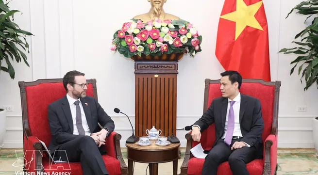 Deputy FM hosts British Ambassador to advance ties