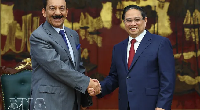 PM seeks stronger energy security cooperation with Kuwait