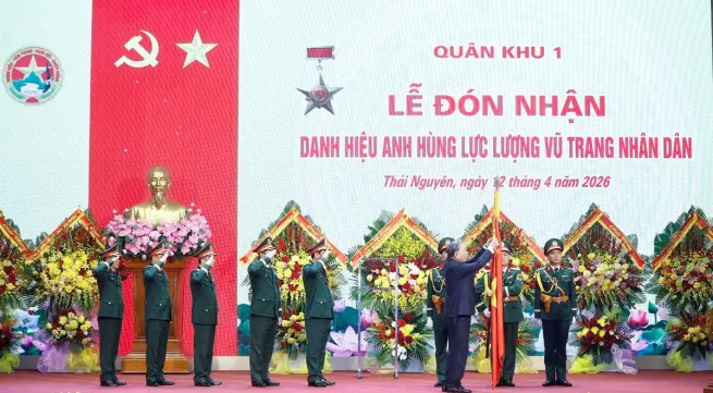 Party, State leader asks Military Region 1 to position itself as comprehensively strong force