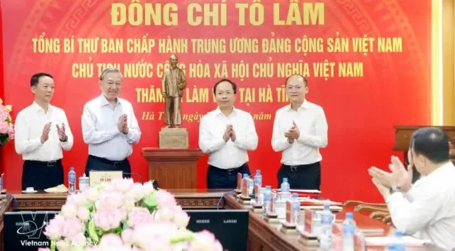Ha Tinh must leverage advantages, ignite growth aspiration: Top leader