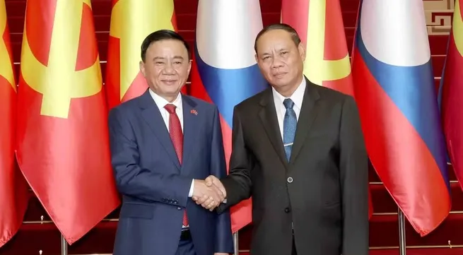 Official welcome ceremony held for senior Vietnamese Party official in Vientiane