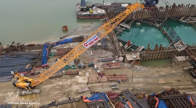 Hanoi accelerates seven Red River bridge projects, many exceed 70% completion