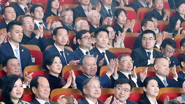 Top Vietnamese leader attends friendship music concert in Beijing