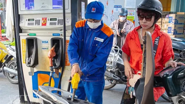 Fuel prices drop again from April 23 afternoon
