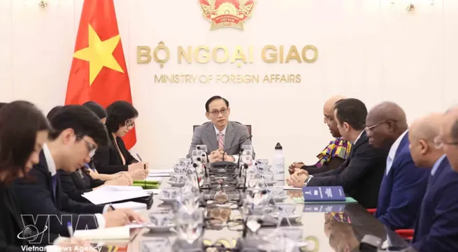 Foreign minister welcomes ambassadors of African nations