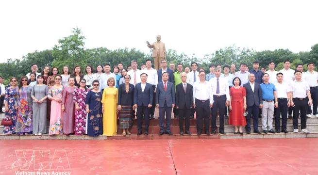 Journey tracing President Ho Chi Minh’s footsteps held in Laos