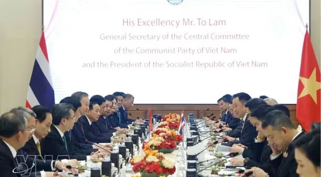 Vietnam’s top leader holds talks with Thailand's Prime Minister in Bangkok