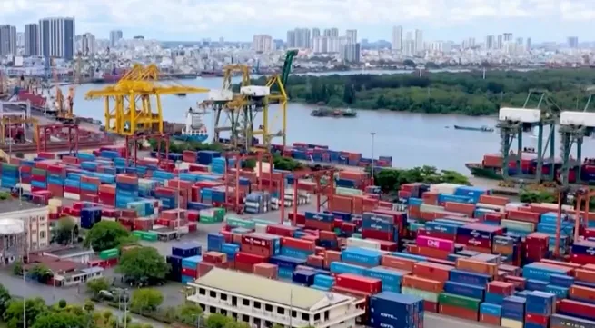 Trade turnover exceeds 445 billion USD in five months