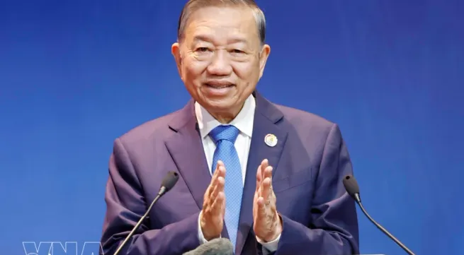 Vietnam needs more modern, creative working class: Top leader