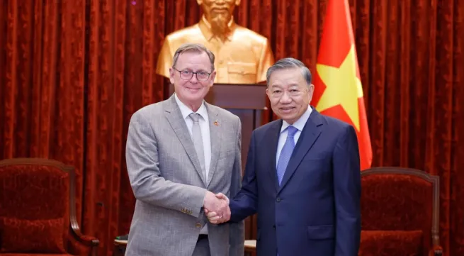 Top Vietnamese leader receives German Bundestag Vice President