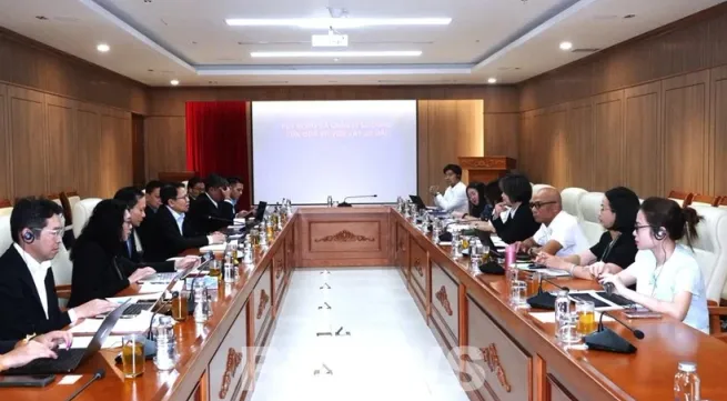 Vietnam, Laos share experiences in ODA mobilisation, management