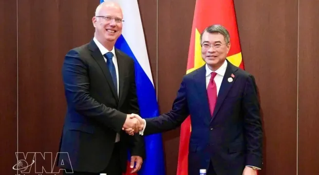 PM receives head of Russian Direct Investment Fund in Kazan
