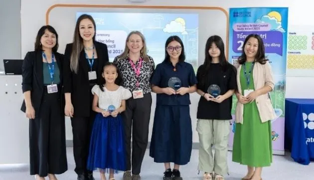 Launching English language scholarships for Vietnamese students
