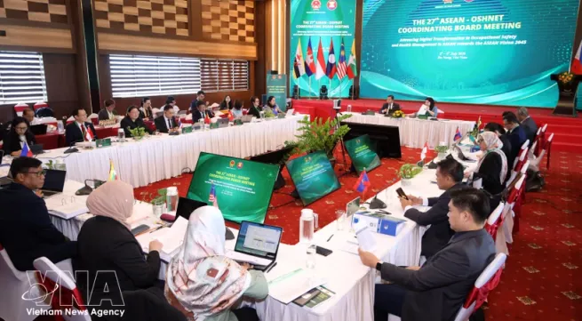 Vietnam takes over ASEAN-OSHNET chairmanship at Da Nang meeting