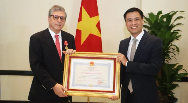 Brazilian Ambassador to Vietnam awarded Friendship Order