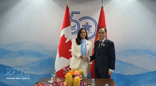 Vietnam promotes ties with Canada, New Zealand at AMM-59