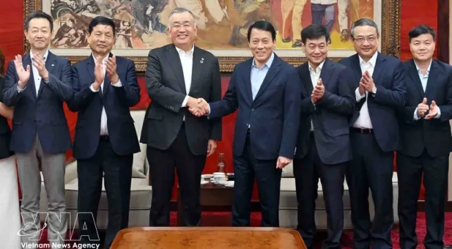 Minister invites Japanese logistics firm to develop transport infrastructure at Gia Binh airport