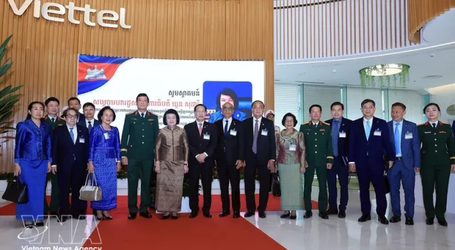 President of Cambodian National Assembly visits Viettel Group