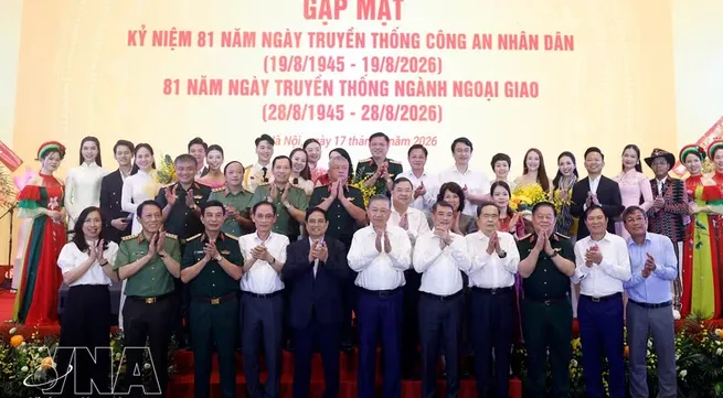 Leaders attend meeting marking Traditional Days of public security and diplomacy sectors