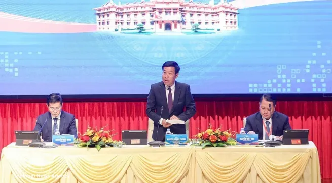 Party diplomacy builds political foundation for Vietnam's ties with other countries