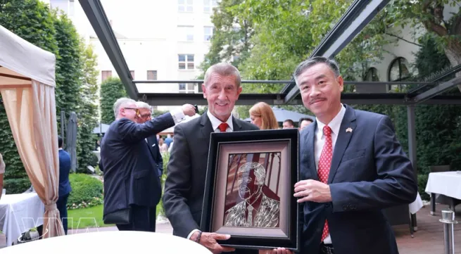 Czech Republic hails Vietnamese community’s role in bilateral ties