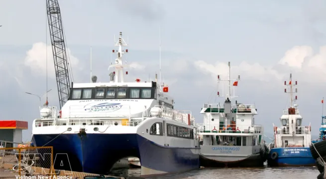 New rules on vessel entry, exit and transit procedures take effect in October