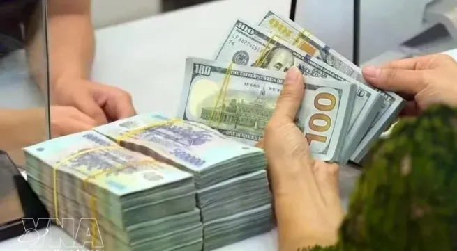 Reference exchange rate falls 4 VND on October 15