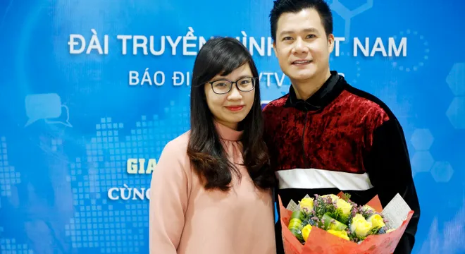 Giao lưu trực tuyến với ca sĩ Quang Dũng