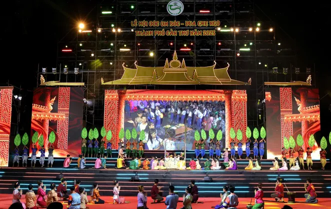 Cần Thơ rộn ràng Lễ hội Óoc Om Bóc – Đua ghe Ngo 2025