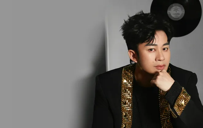 Tùng Dương lưu giữ nét đẹp nhạc xưa