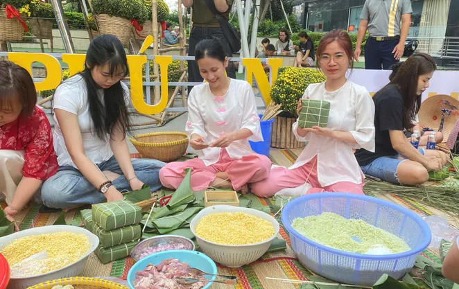 Giữ hồn Tết quê bên những căn hộ cao tầng