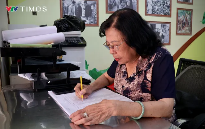 Cụ bà 70 tuổi gần nửa thế kỷ gắn bó với tổ bầu cử ở cơ sở