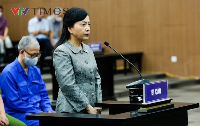 Hình ảnh cựu Bộ trưởng Nguyễn Thị Kim Tiến hầu toà