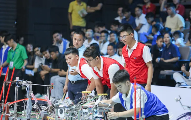 Vòng Chung kết Robocon Việt Nam 2026: Nhìn lại ngày thi đấu đầu tiên